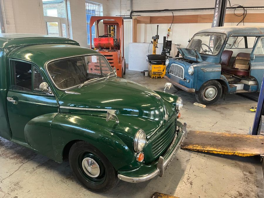 Lee Botting's Morris Minor van